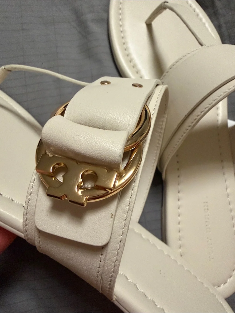 Tory Burch women’s Cream Buckle Thong Slide Sandals size 11 NEW no tags